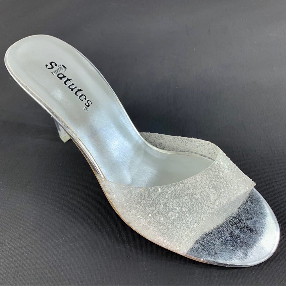 Statutes Slip On Sandals Size 7M